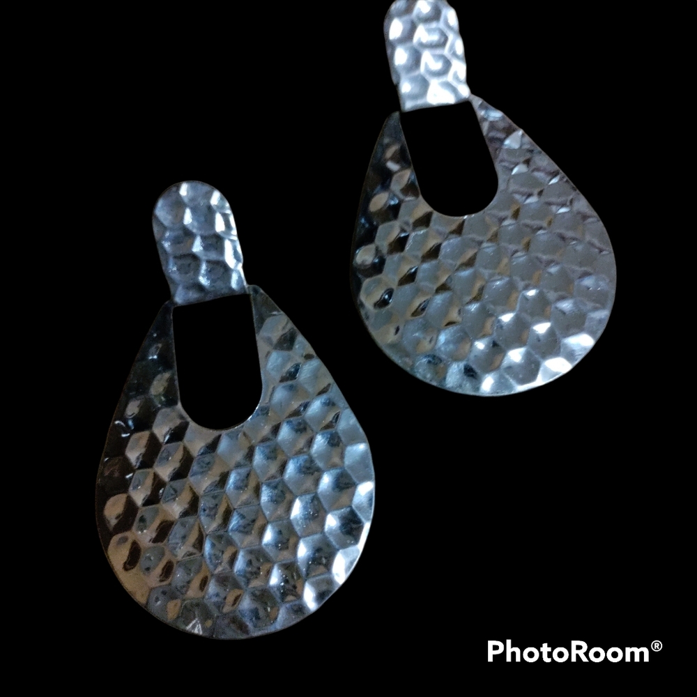 Silver dangle pierced Earrings